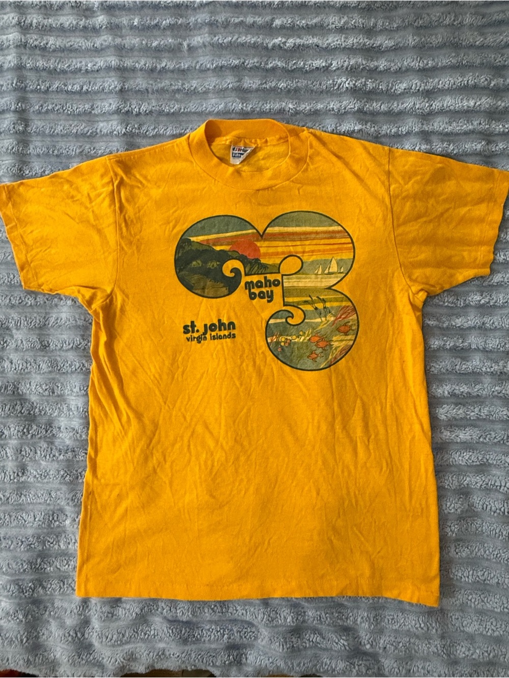 Vintage 80s Hanes Maho Bay St John Virgin Islands Graphic Tee Yellow L